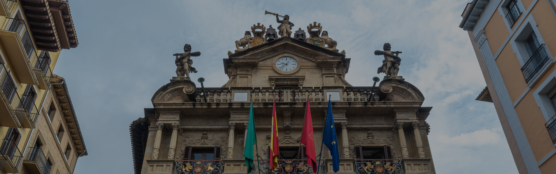 Imagen de plaza ayuntamiento Pamplona.