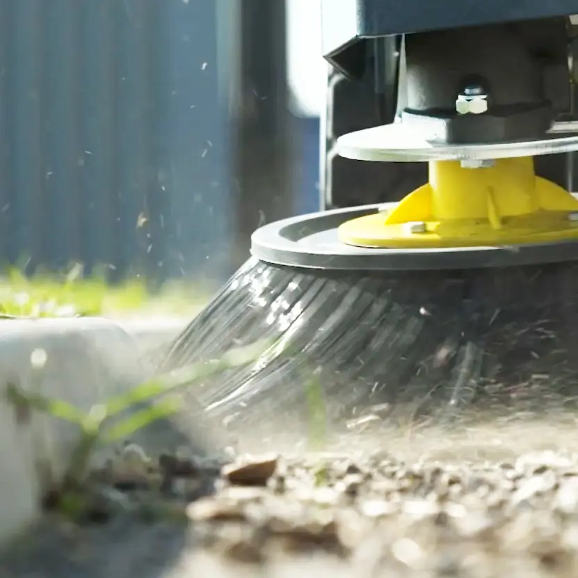 Cepillo frontal de Barredora Industrial Diésel para exterior BS1600HD de Bhior.