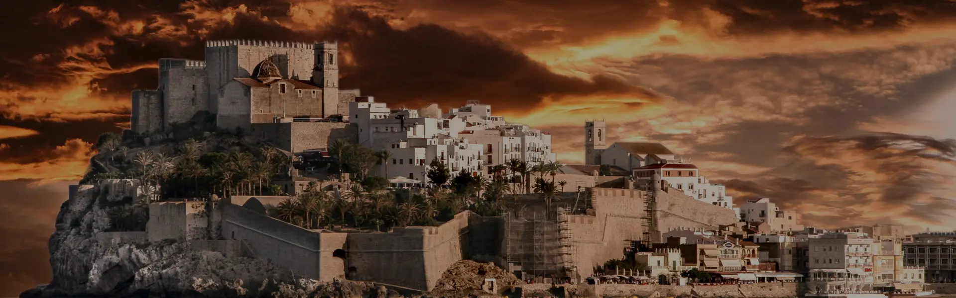 Paisaje de la ciudad de Peñíscola en la provincia de Castellón.