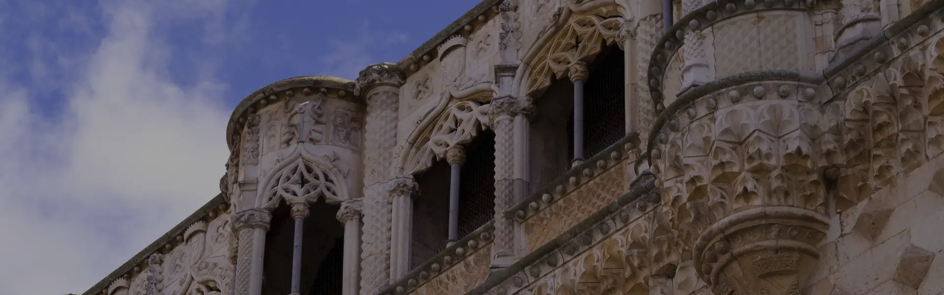 Detalle de edificio histórico en Provincia de Guadalajara.