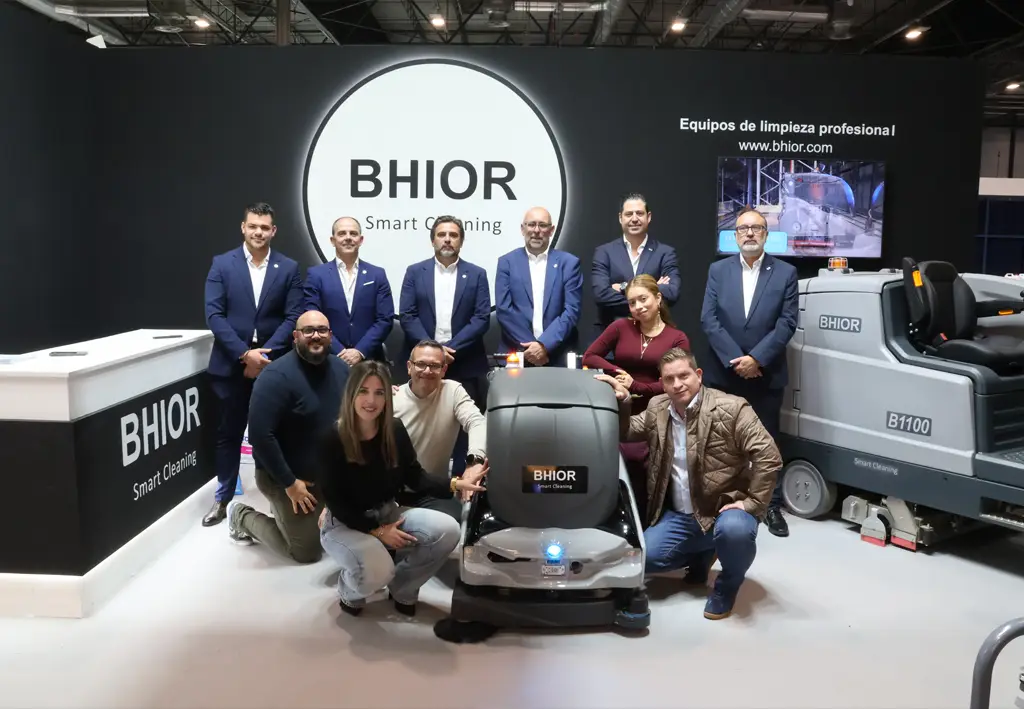 Imagen del equipo completo que se desplazó a la Feria de Hygienalia 2025 al stand de Bhior